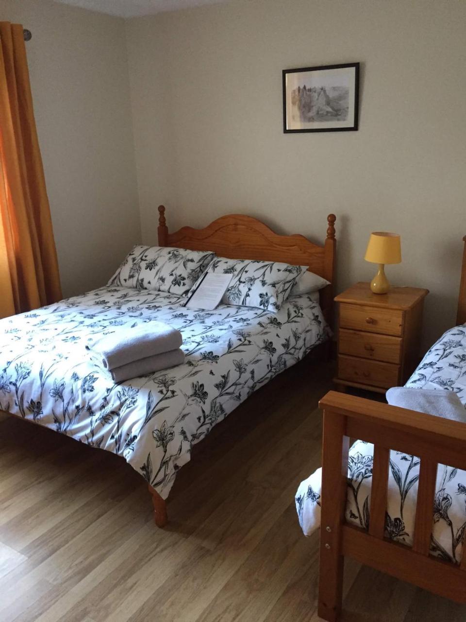 Bed and Breakfast Tara House Ballycastle Exterior foto
